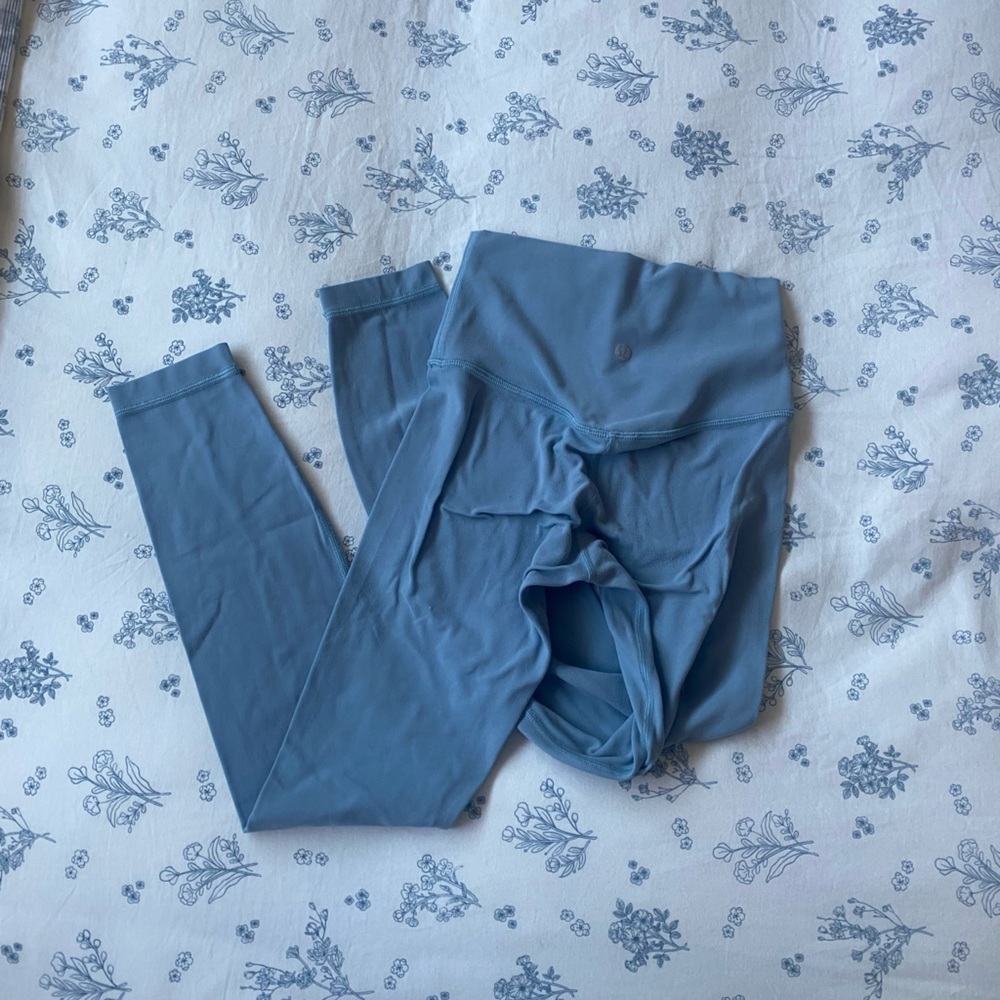 lululemon aligns 25”